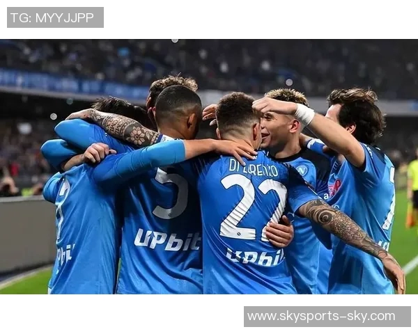 国王杯曼联大胜那不勒斯红牌争议引发全场热议与转会传闻