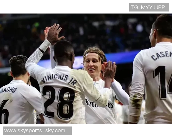 德甲激战：利物浦逆转皇马全场沸腾瞬间解析