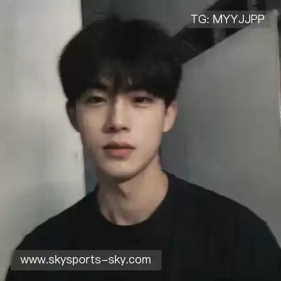 骆铖柳